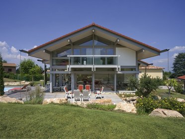 Großes Ferienhaus mit Garten und Terrasse in Spanien