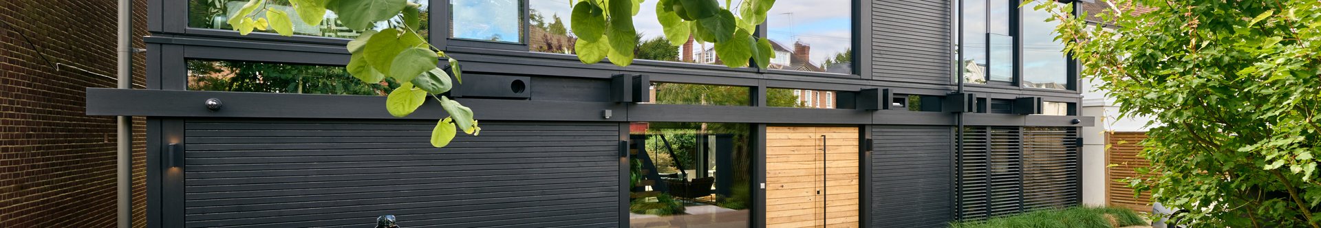Innovatives HUF Haus mit hochwertiger Architektur Moderne Architektur eines HUF Hauses mit gepflegter Umgebung