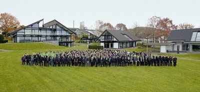 100 anni HUF HAUS 100 anni HUF HAUS