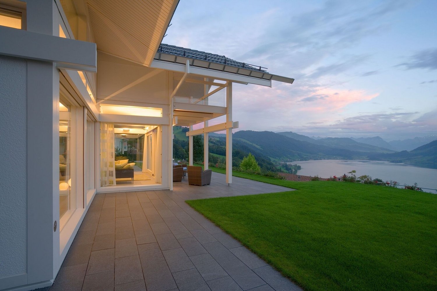 Modernes Wohnen in einem HUF Haus mit traumhaftem Ausblick