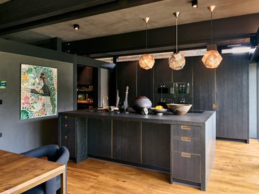 Küchenbereich in einem HUF Haus mit hochwertiger Ausstattung
