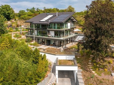 Premiumhaus mit Terrasse, Garten und Solaranlage im Grünen
