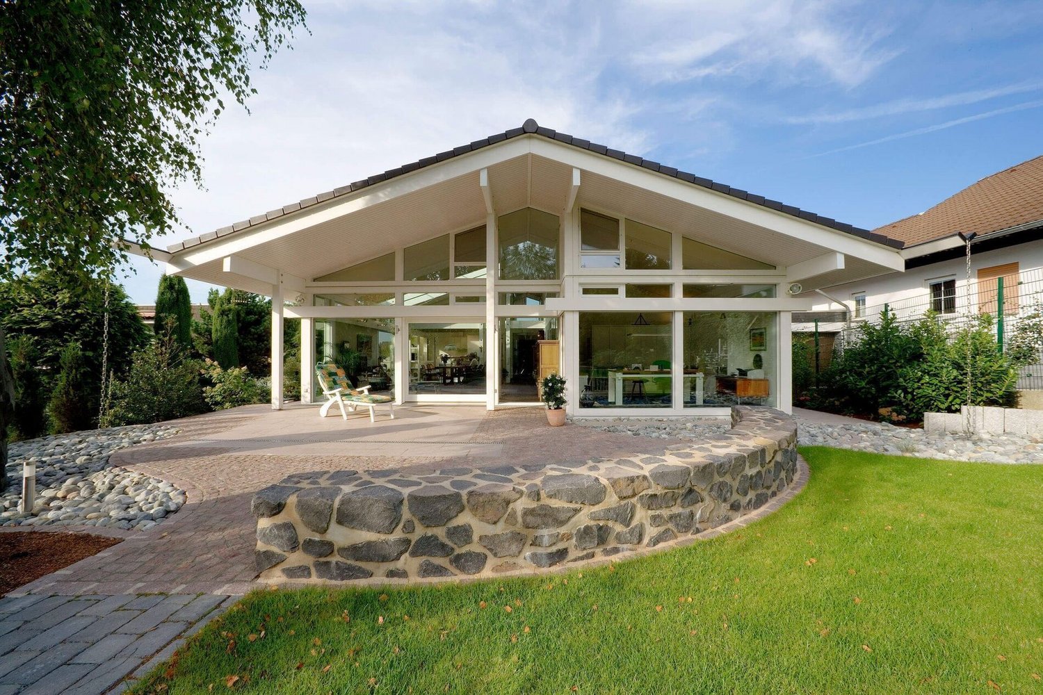 HUF Bungalow mit gelungenem Design und großzügigem Wohnkomfort