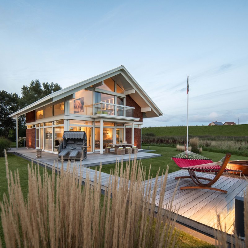 Stilvolles Architektenhaus im Grünen Gemütliches Familienhaus mit modernem Design und Terrasse