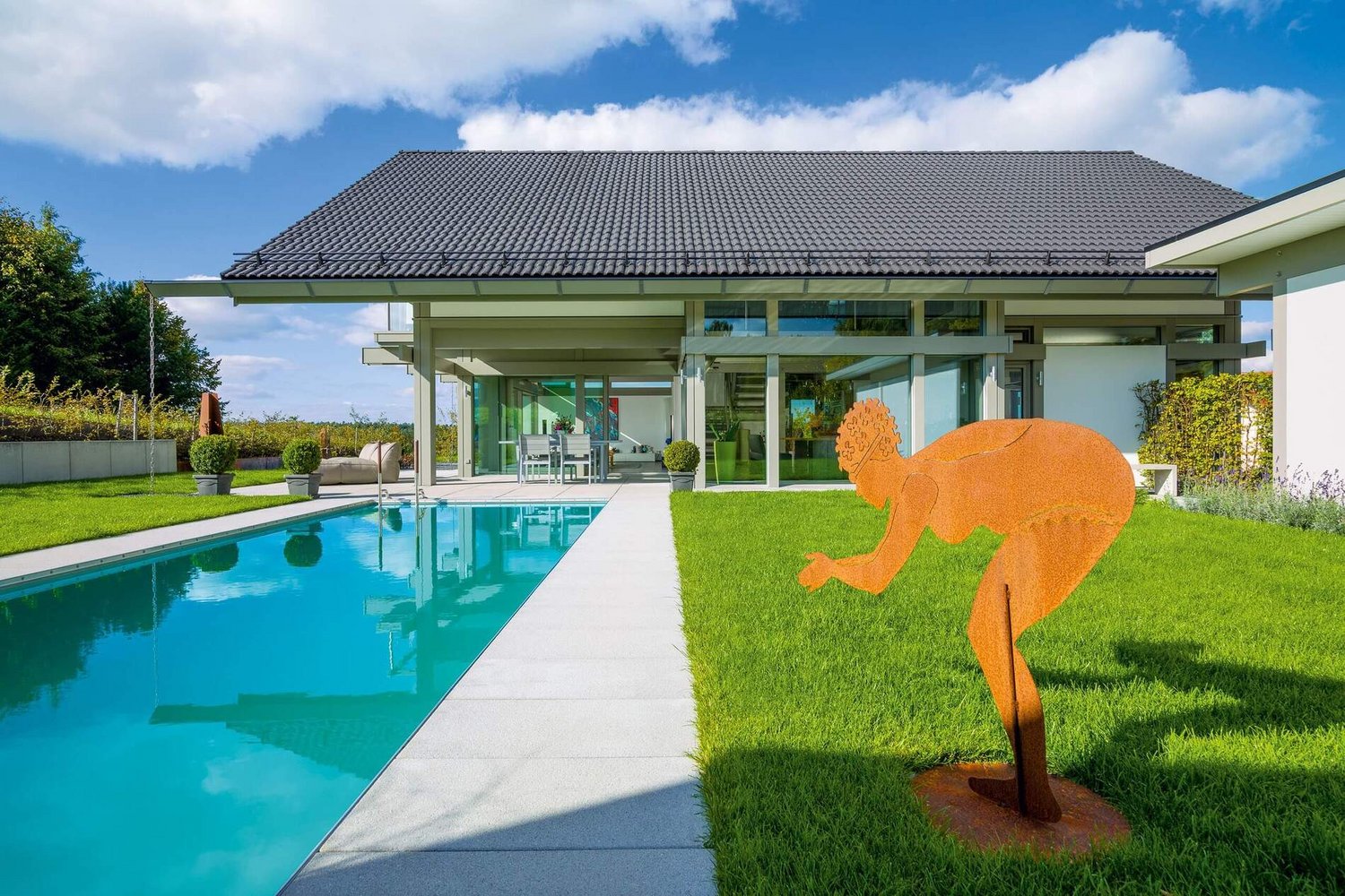 Fachwerkhaus mit großzügigem Wohnambiente und Gartenansicht