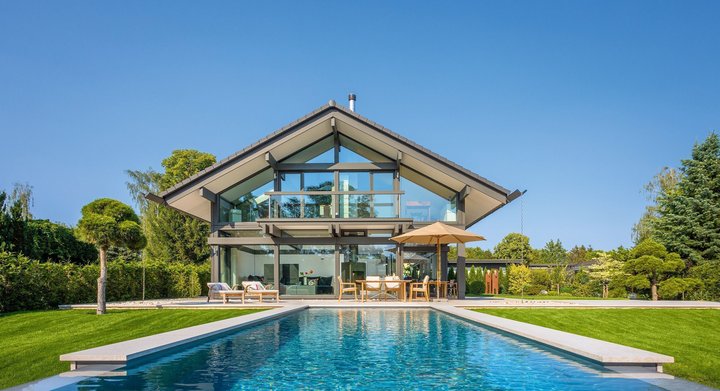 Gemütliches Designhaus mit schönem Garten und Swimmingpool
